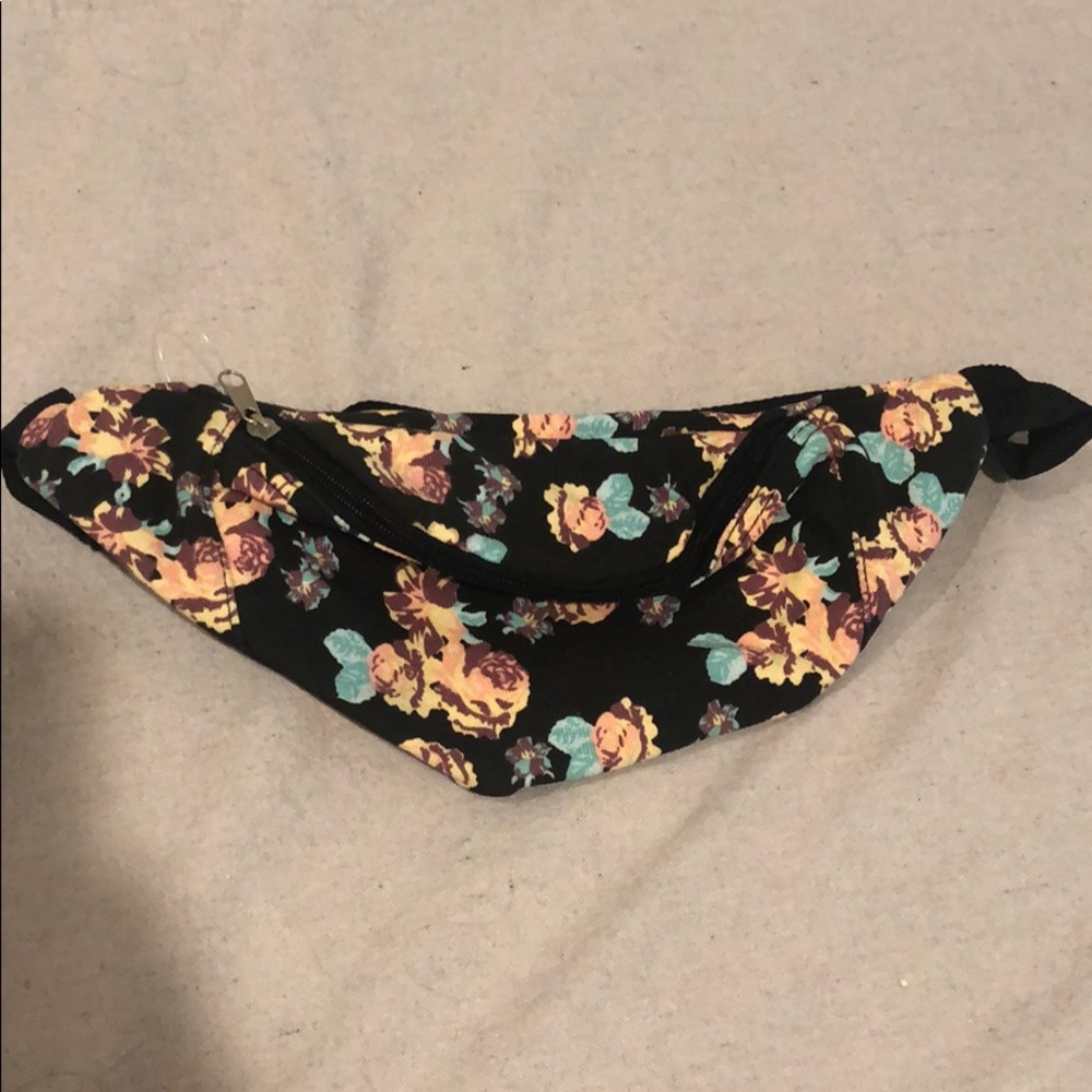 New floral fanny pack
